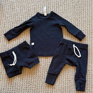 Childhoods Clothing Black Baby Outfit Set